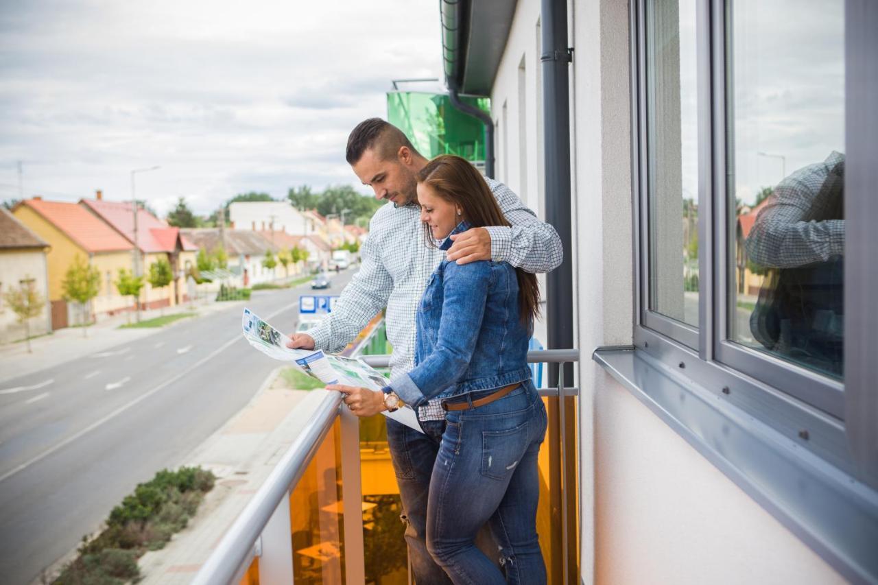Azur Haz Viola Apartman Sárvár Exterior foto
